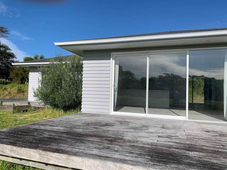 2/112E Black Swamp Road Mangawhai_1