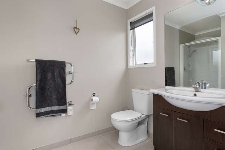 135 Landing Drive Pyes Pa_16