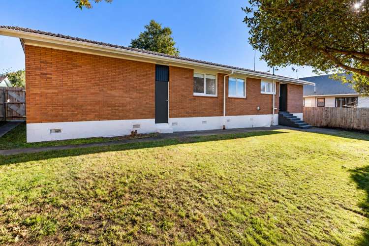 11A Rowandale Avenue_0