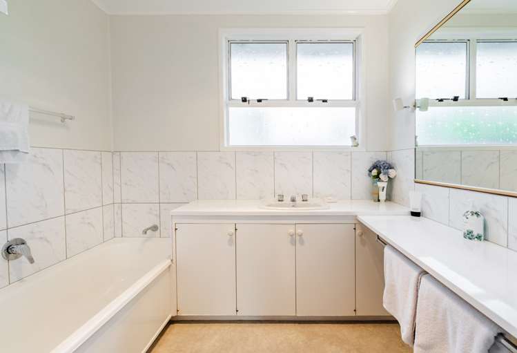 61 Sheridan Drive New Lynn_8