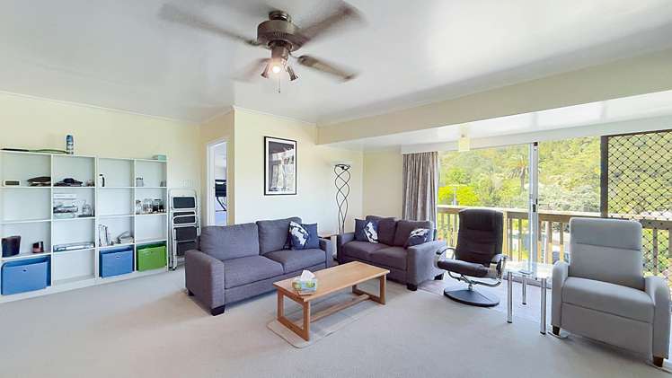 7 Lucy Road Waiomu_13