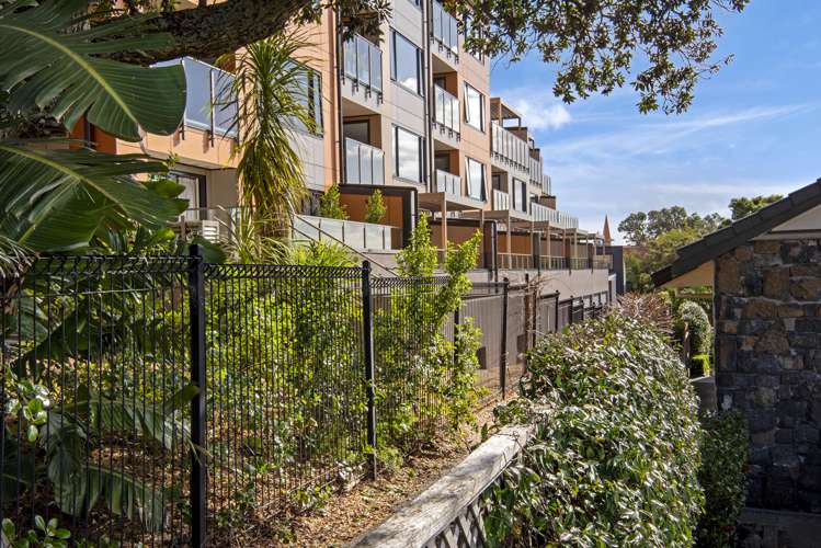 1e/12 Selwyn Road Cockle Bay_16