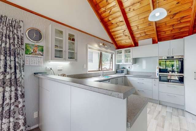 7 West Crescent Te Puru_4