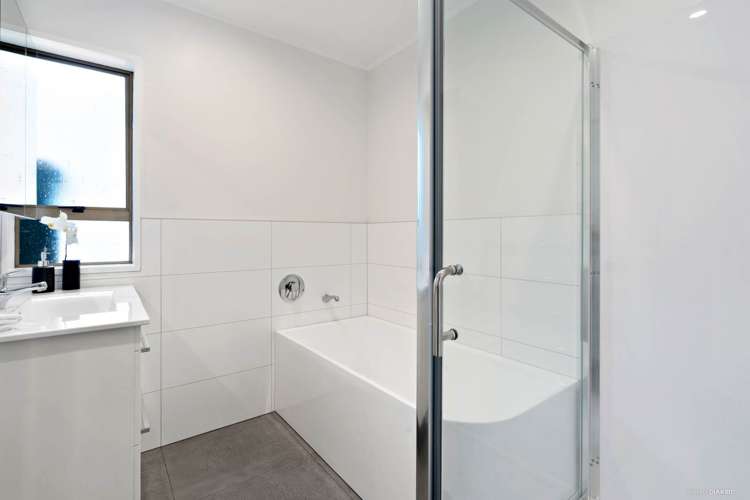 1/3 Bramley Drive Farm Cove_9