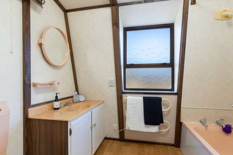 39 Moana View Road Waikawa_18