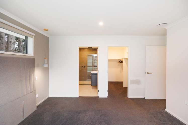 16a Rayner Lane Marton_18