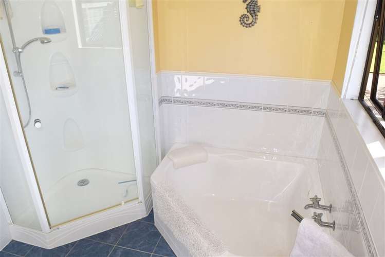 12 Marquet Place Tairua_17