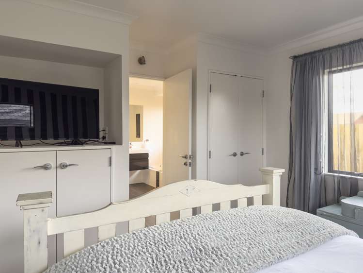 8 Woodfield Place Parkvale_13