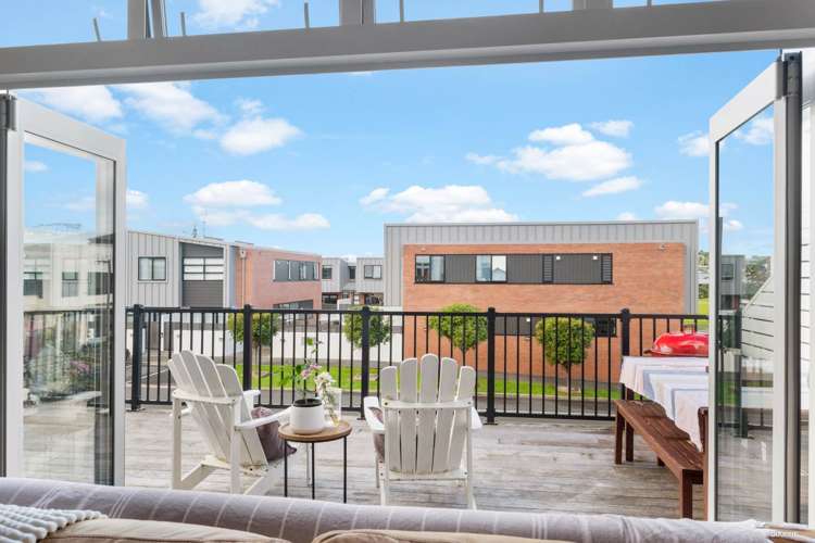 4 Watermill Lane Silverdale_1