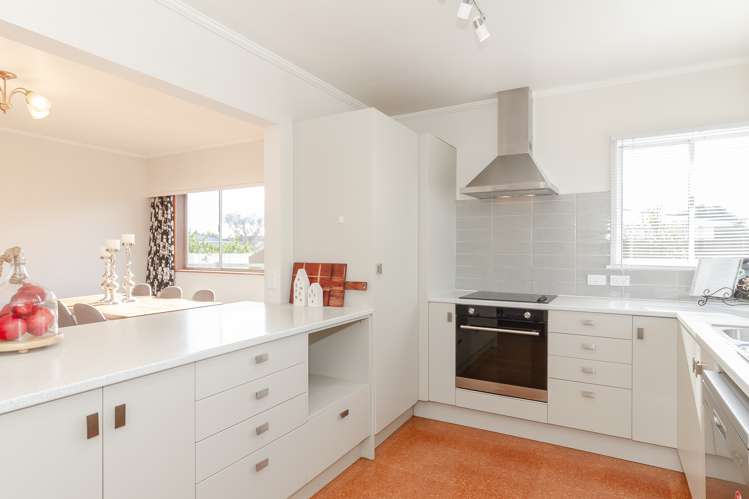 88 Harold Holt Avenue Onekawa_6