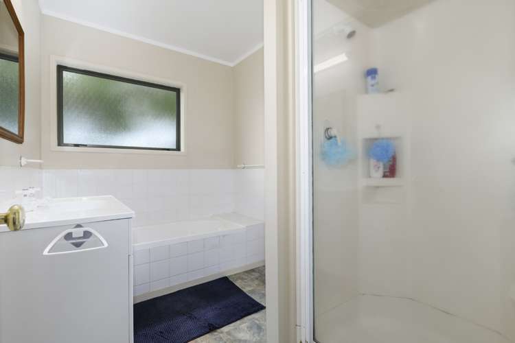 16c Bristol Avenue Brookfield_12