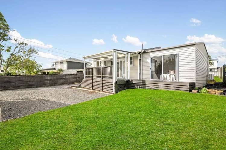 131 Rosier Road Glen Eden_17
