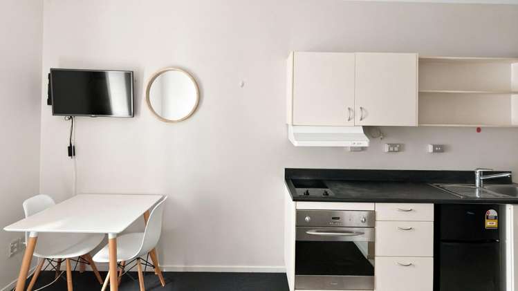  2O/15 Nelson Street Auckland Central_6
