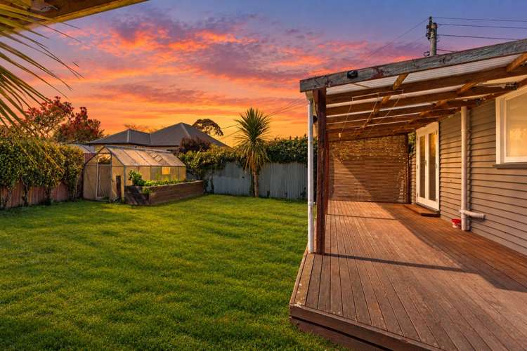 76 Sylvan Street Hillmorton_17