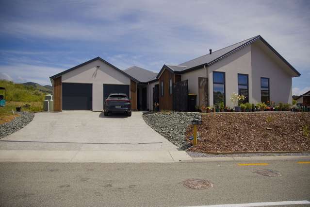 Brand New Executive 4-Bdm Family Home