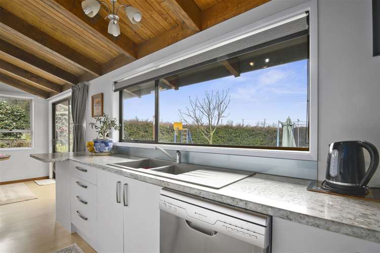 29 Hurley Road Paraparaumu Beach_12