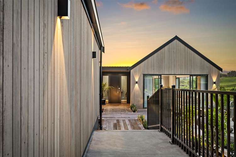 65 Grayson Road Wainui_36