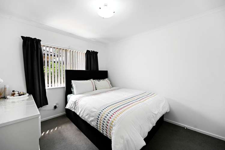 56 Farnborough Drive Grandview Heights_10