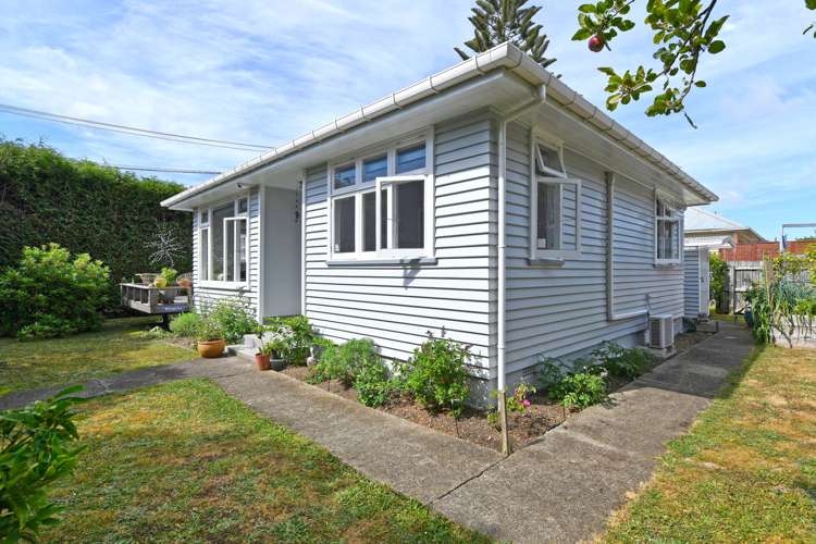 31 Owen Street Belmont_15