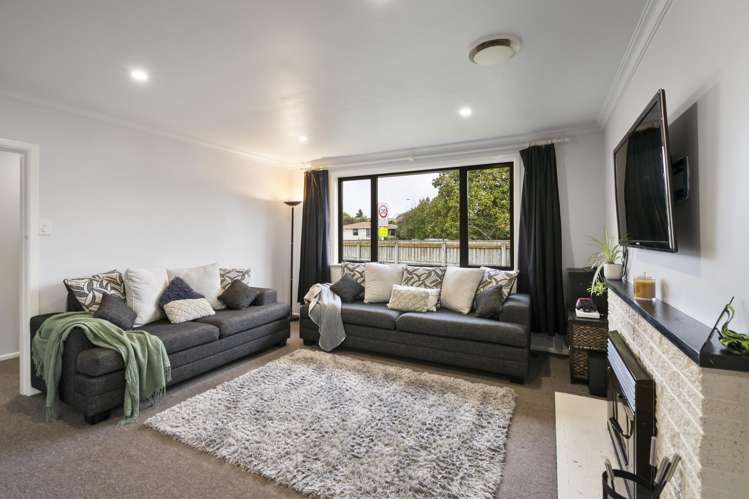 2 Croxley Place Terrace End_1