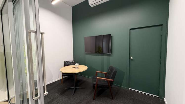 B/51 Barrys Point Road Takapuna_3