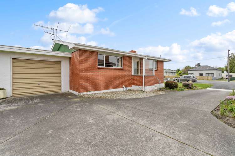 14d Huron Street Gore Surrounds_15