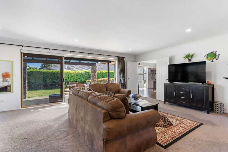 11 Elwyn Close Flat Bush_23