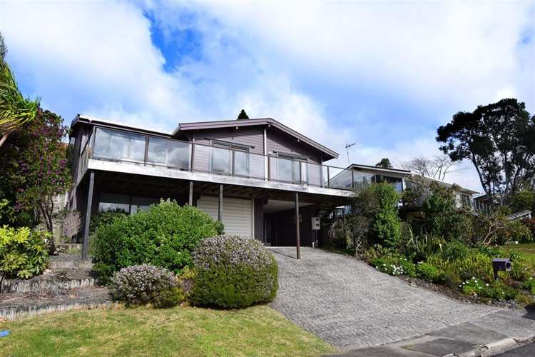 3 Pine Grove Tairua_19