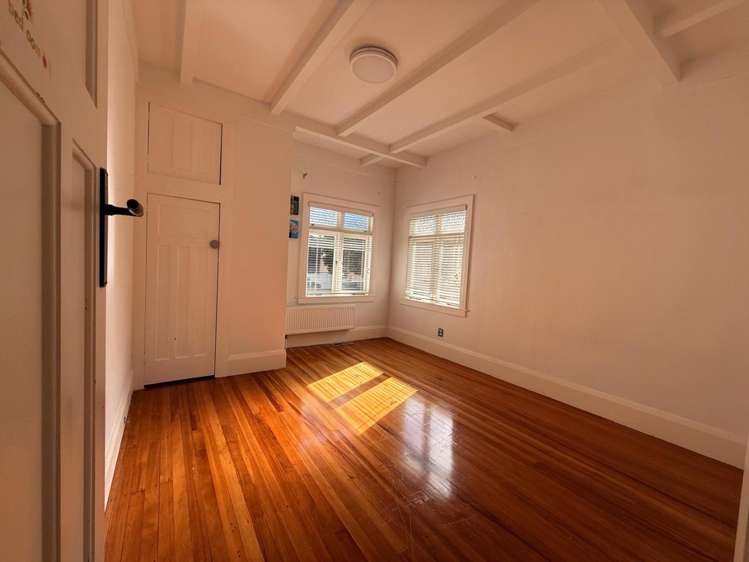 4 Woodford Road 1728_10
