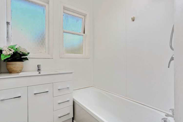 8/221 Mount Smart Road Onehunga_12