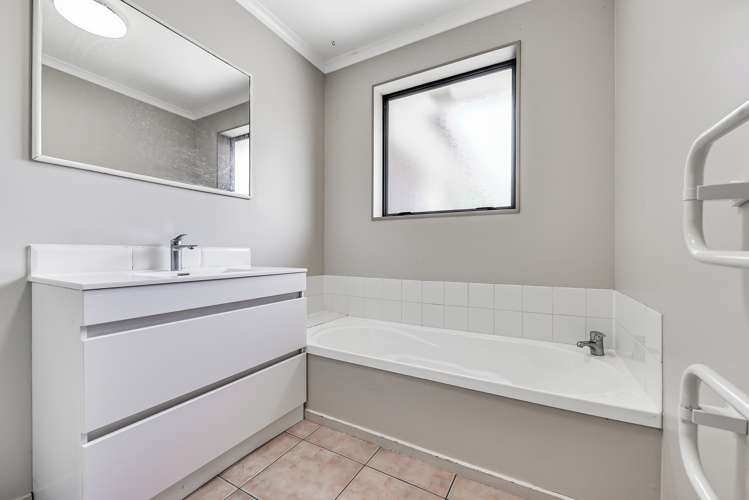 14 Farnborough Drive Nawton_10