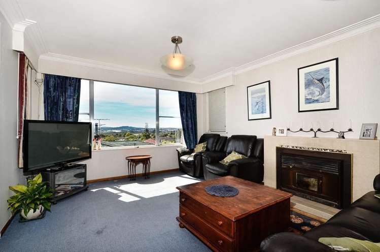 1 Wakeling Avenue Te Atatu South_8