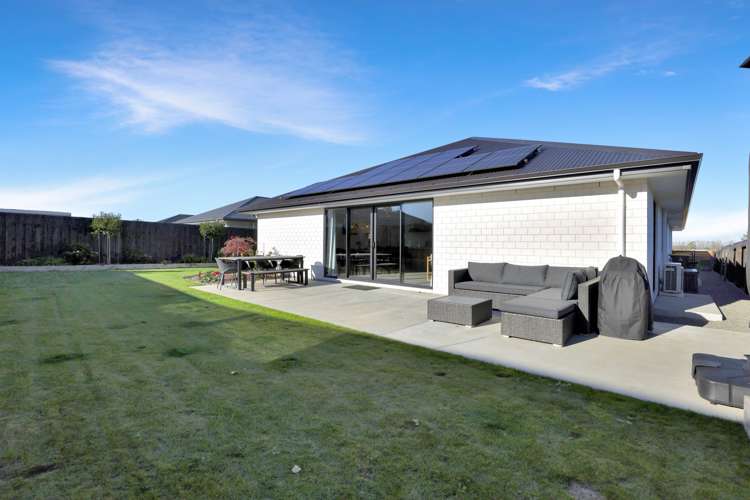 26 Redhaven Rise Netherby_32