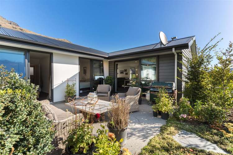 17 Sandford Terrace Lower Shotover_28