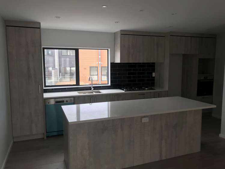 7 Meritage Lane Te Atatu South_0