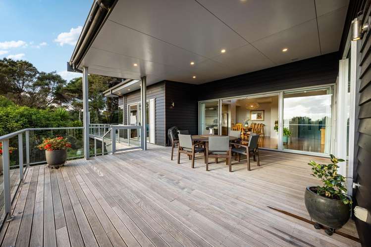104 Shelter Drive Greenhithe_11