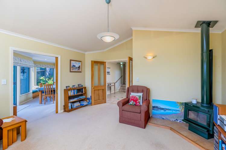 48 Olympus Way Richmond_5