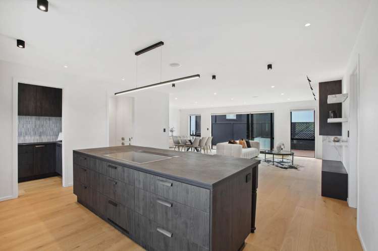 28a Oliver Twist Avenue Mellons Bay_15