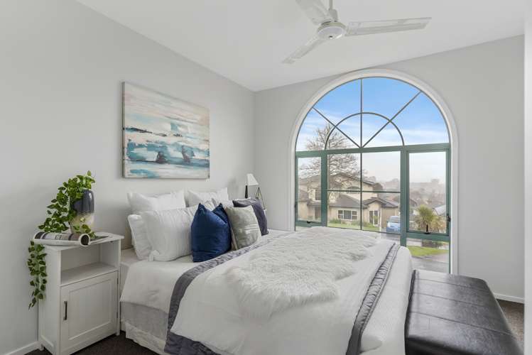 10 Margaret Henry Crescent Oteha_13