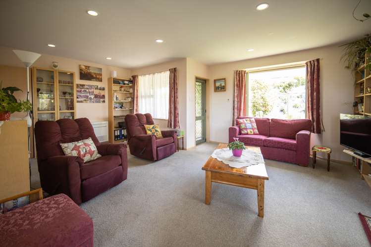 53 Maudes Road Deborah_5