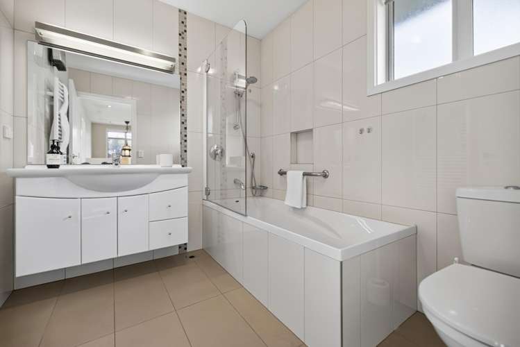 7 Innes Place Arrowtown_21
