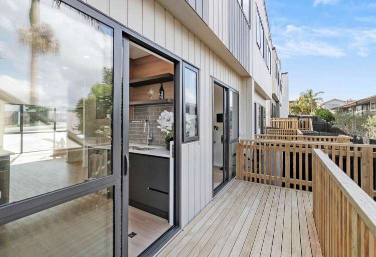 71 Highland Park Drive Botany Downs_1