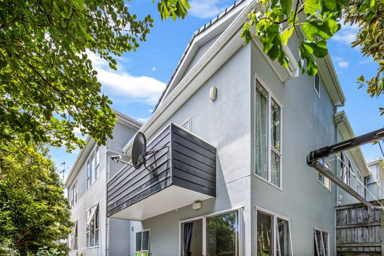 13/20 Thompson Street Mount Cook_6