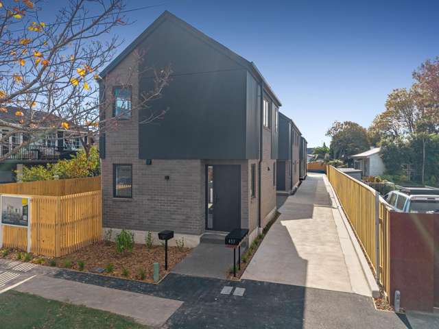 437 Worcester Street Linwood_1