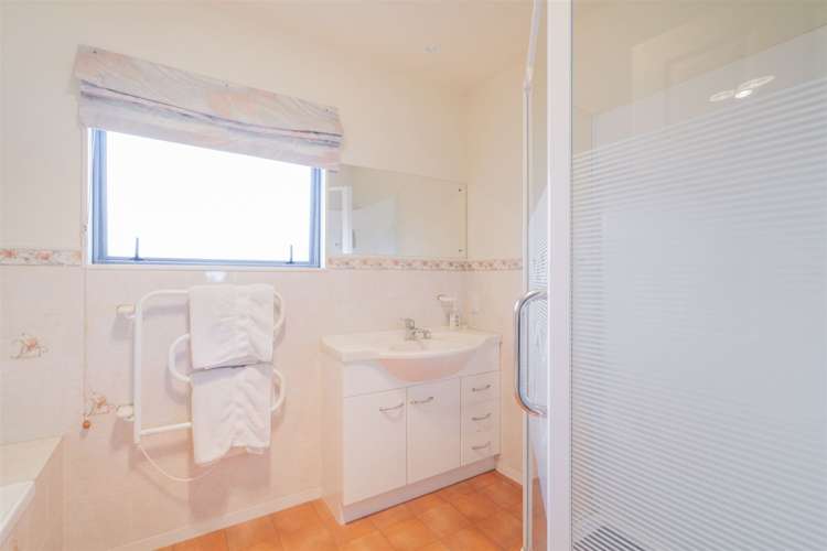 1 Hardy Place Cooks Beach_17