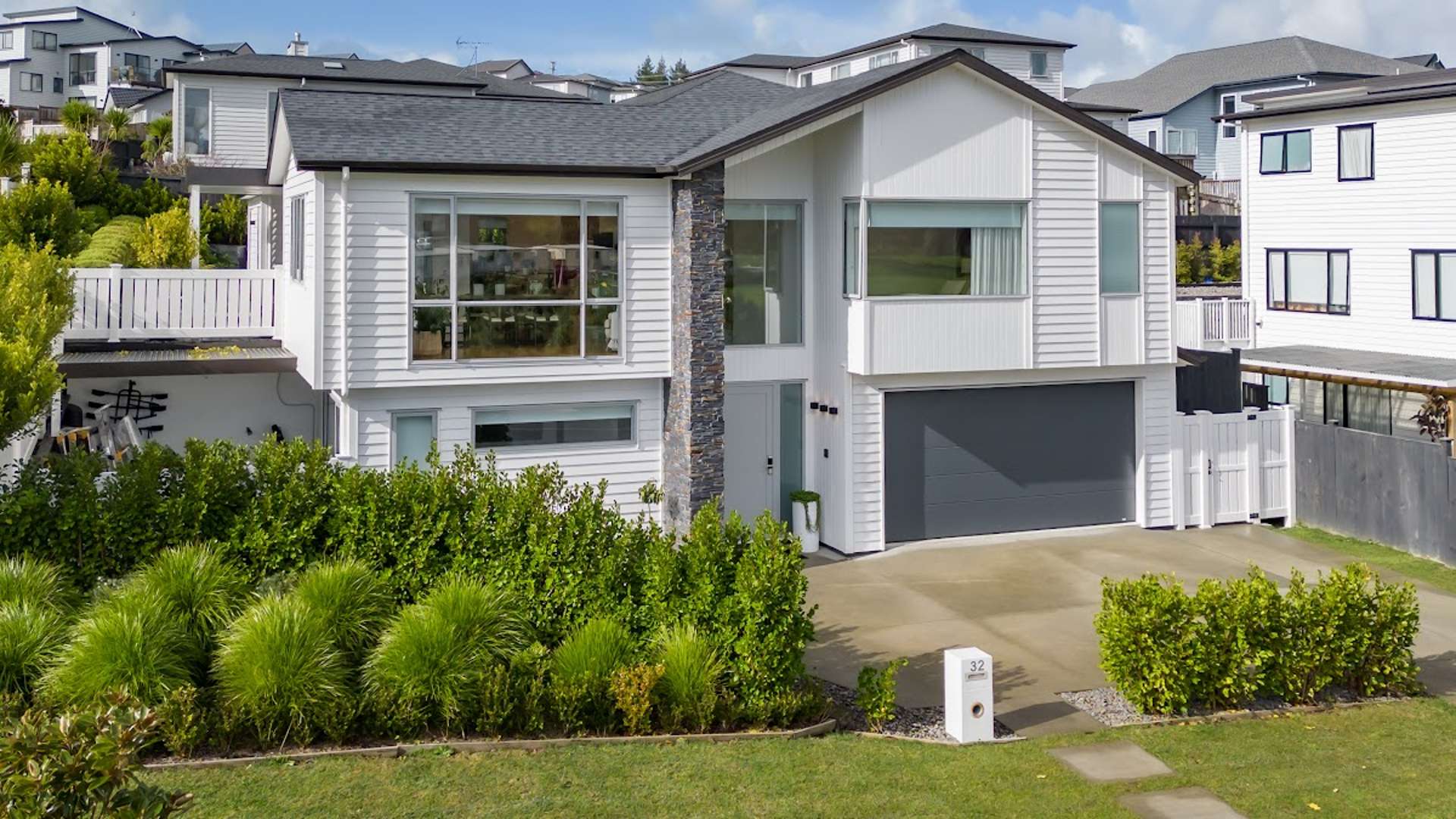 32 Celestial Crescent Orewa_0