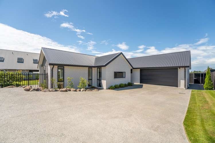 56 Meadowstone Street_0