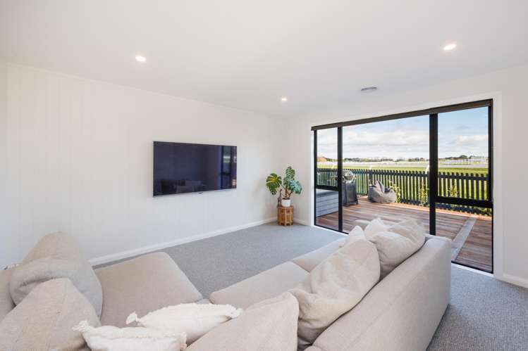 11 Mangatainoka Lane Awapuni_12