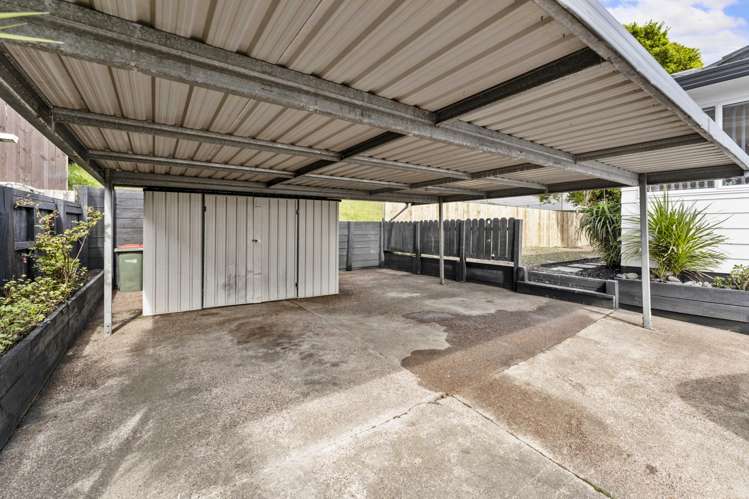 8 Halloran Place Massey_18