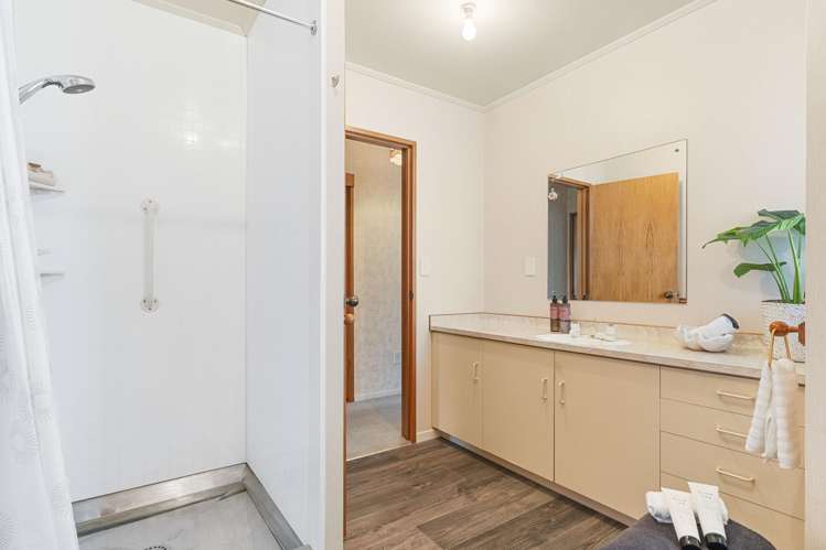 49 Reading Street Greytown_13